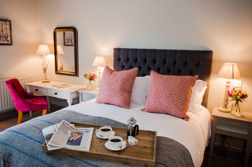 The White Hart, 4*